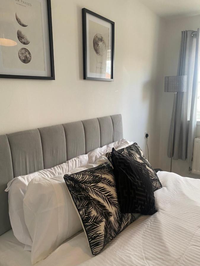 Inverness City Apartments - Modern & Bright Apartment Close To Raigmore Hospital & Shops Inshes Bagian luar foto